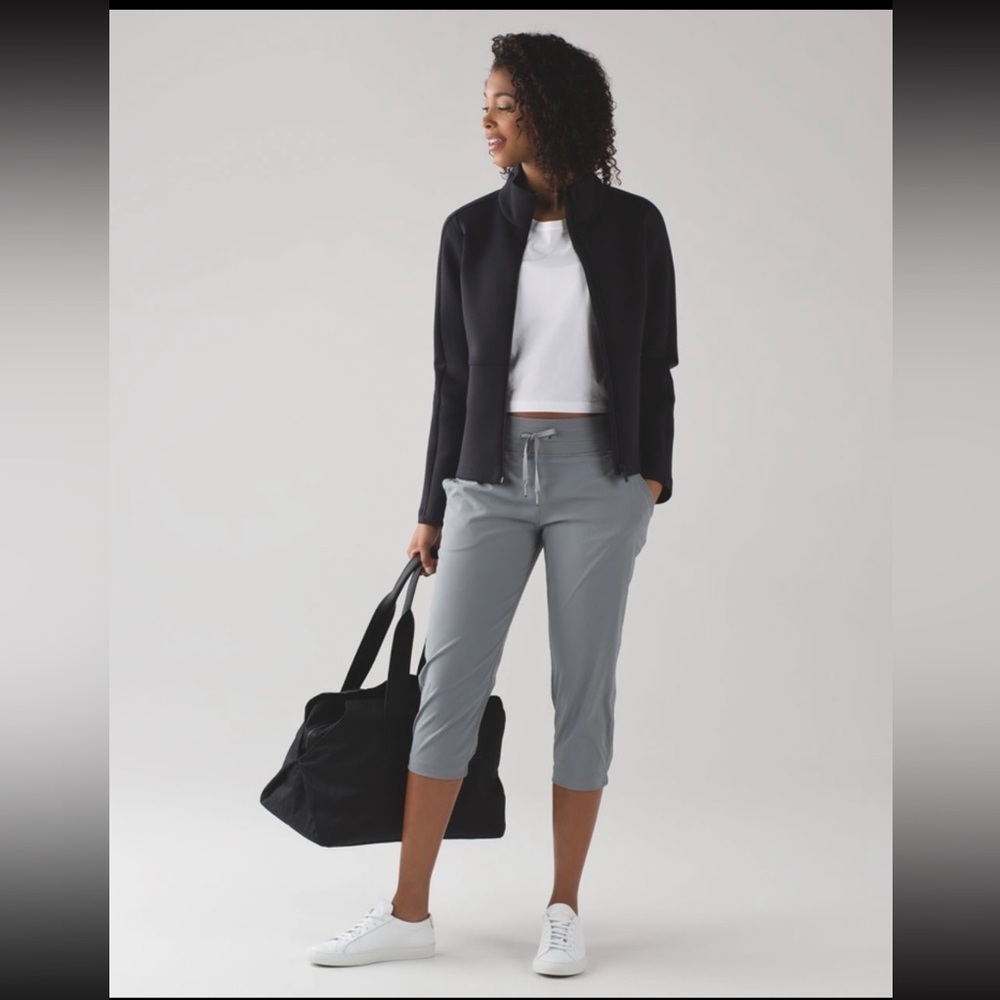 Lululemon Dance Studio Crop II (Unlined 20") in Battleship